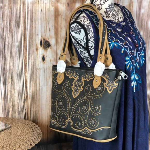 Montana West Concho Tote - Picture 4 of 5